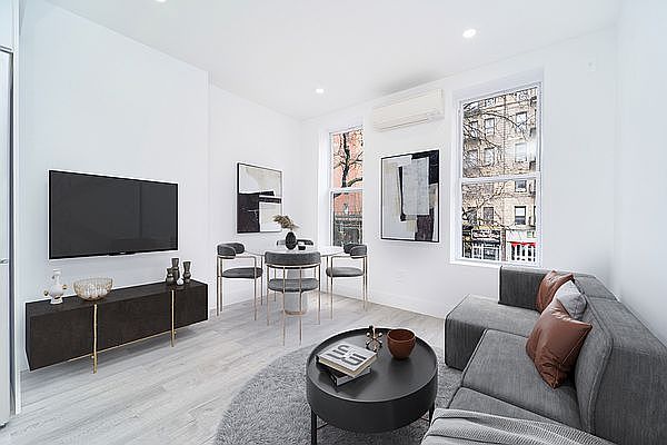 1st image of 401 W 54th St APT 3N
