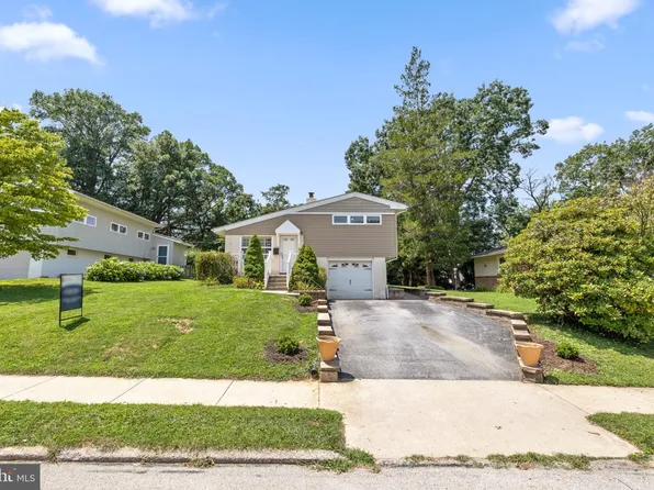 6 Nolan Dr, Malvern, PA 19355
