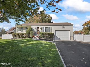 343 Middle Rd, Hazlet, NJ 07730