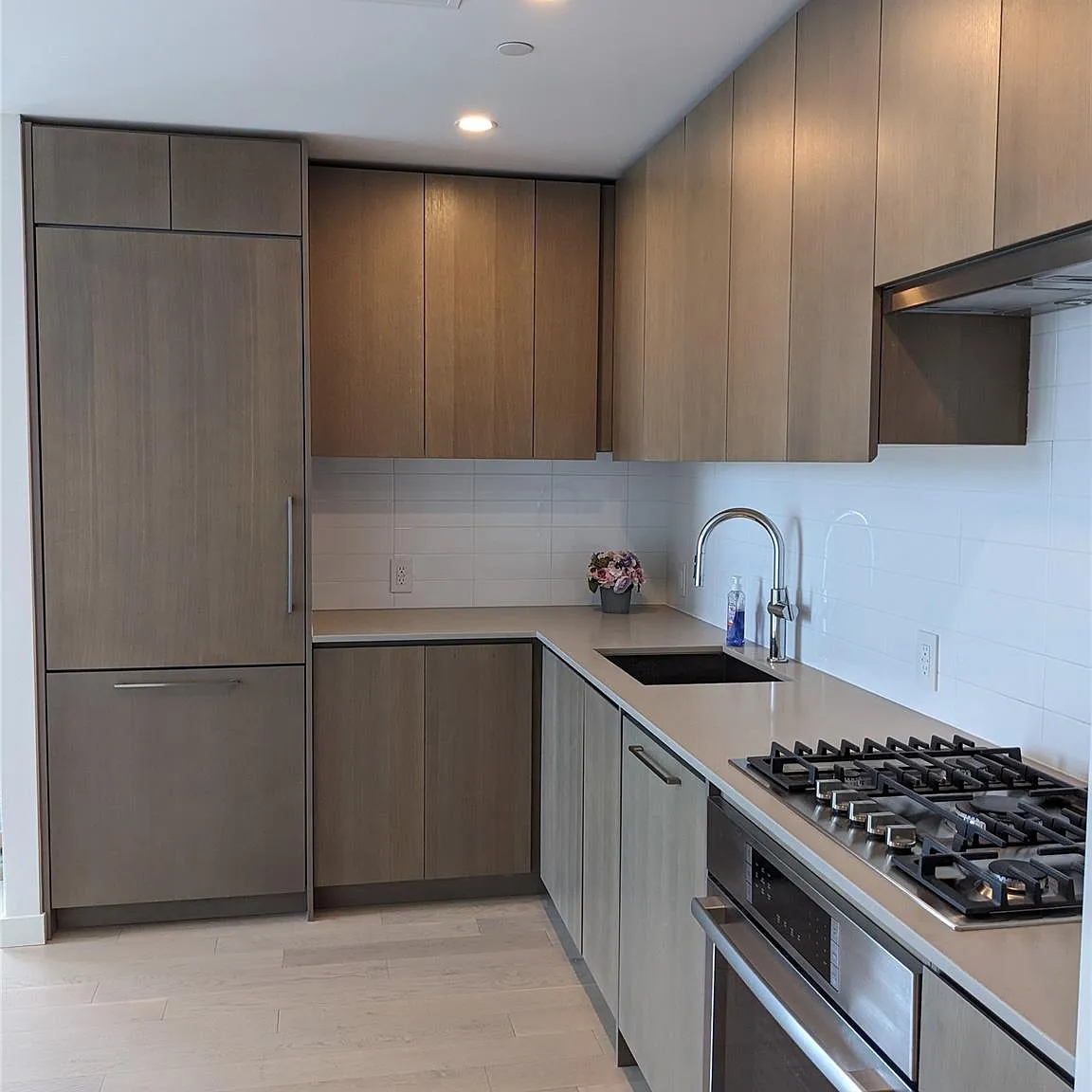 2 bed, 1.0 bath, 751 sqft, $4,500 — Photo 1