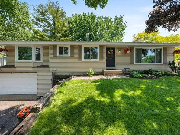 13013 Welcome Ln, Burnsville, MN 55337