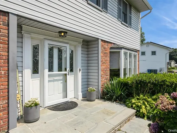 1 Wendy Lane, East Northport, NY 11731