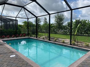 4252 Raffia Palm Cir, Naples, FL 34119