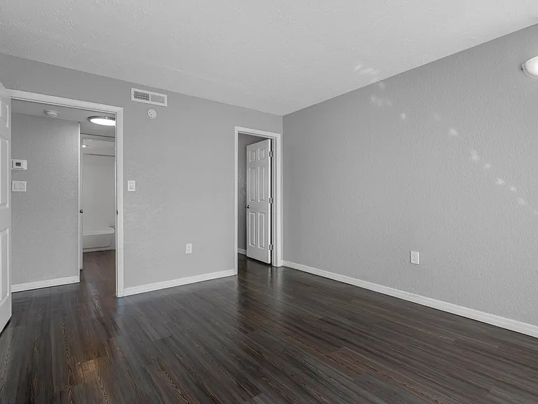 Montierra Apartments — Photo 23