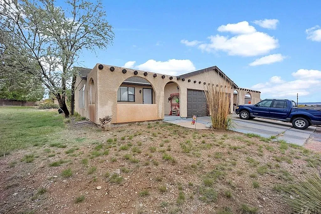992 S Elbow Dr — Photo 4