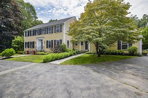 1st image of 65 Parkwood Dr