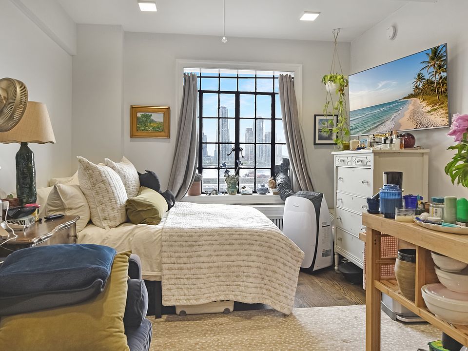 1st image of 5 Tudor City Pl APT A5