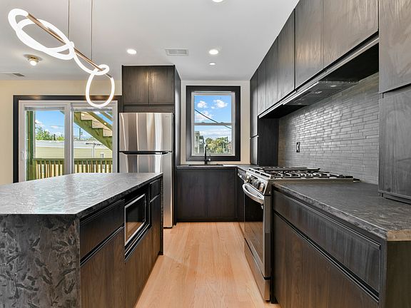 2nd image of 6 Brooks St APT 2