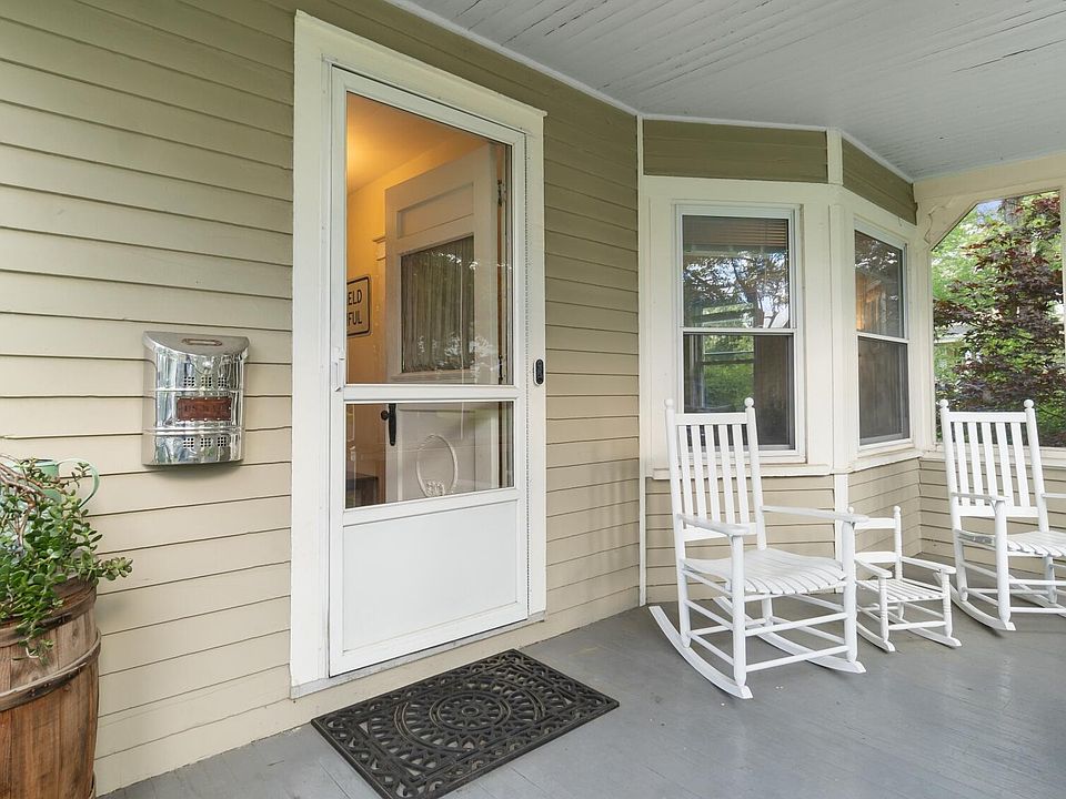 95 Chickering St Pittsfield, MA, 01201 Apartments for Rent Zillow