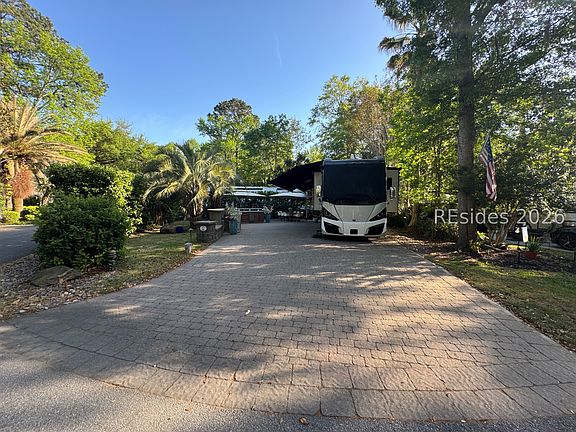 2nd image of 133 Arrow Rd #307