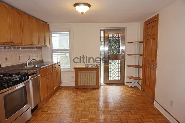 Rented by Citi Nest Group LLC | media 9