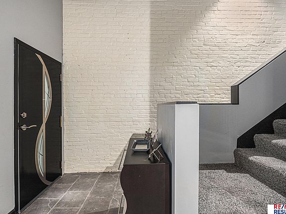 4th image of 1013 Howard St #4