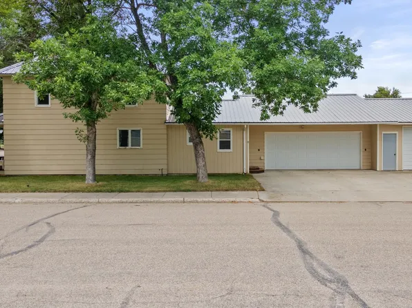 210 1st St E, Westhope, ND 58793