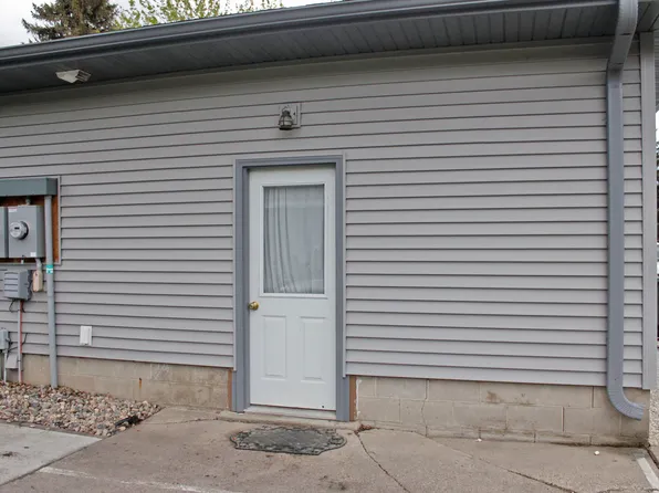 517 7th St #1, Brookings, SD 57006