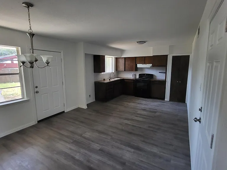 133 Baron Pl — Photo 11