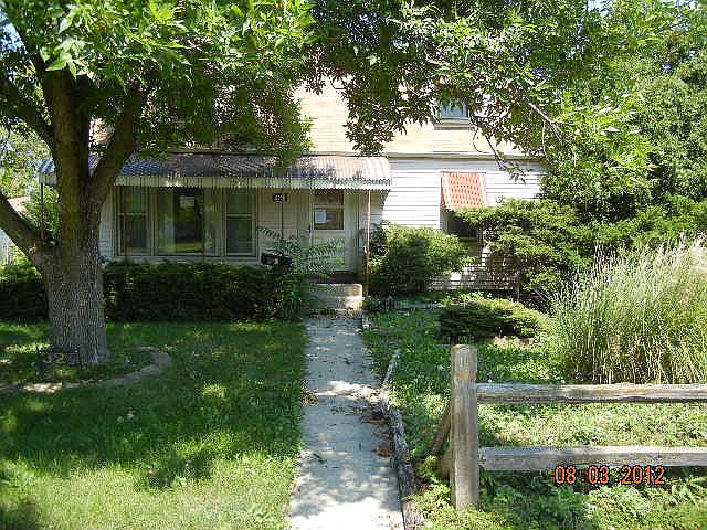 1st image of 324 Dewey Ave