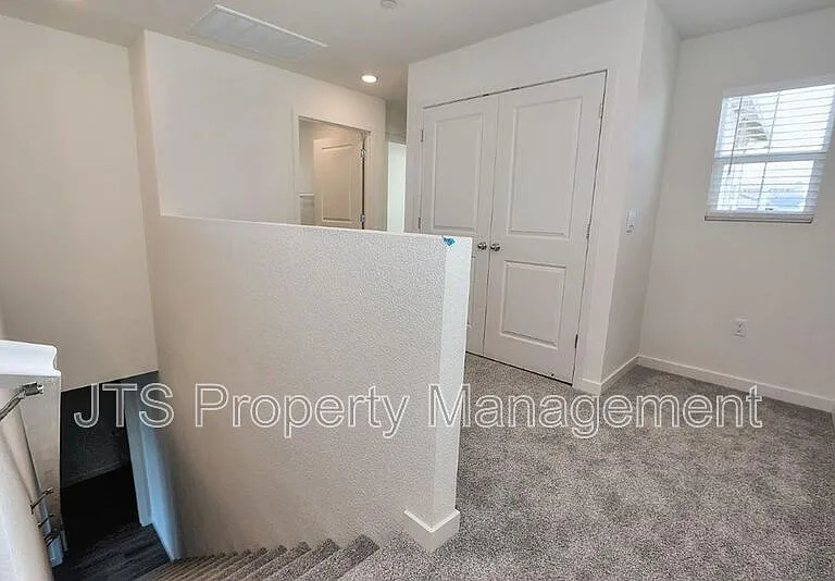 2097 Shady Tree Cir — Photo 23