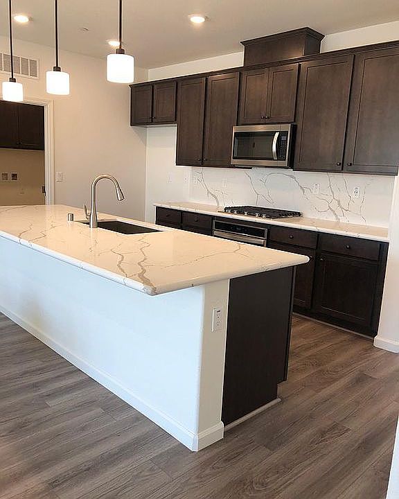 2nd image of 1575 Hurka Way