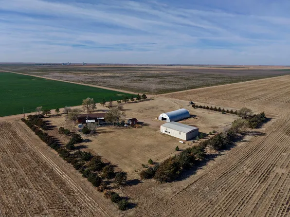 8066 E Road 11, Ulysses, KS 67880