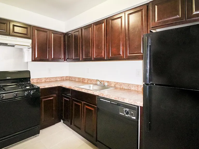 Lea Boulevard Apartments — Photo 7