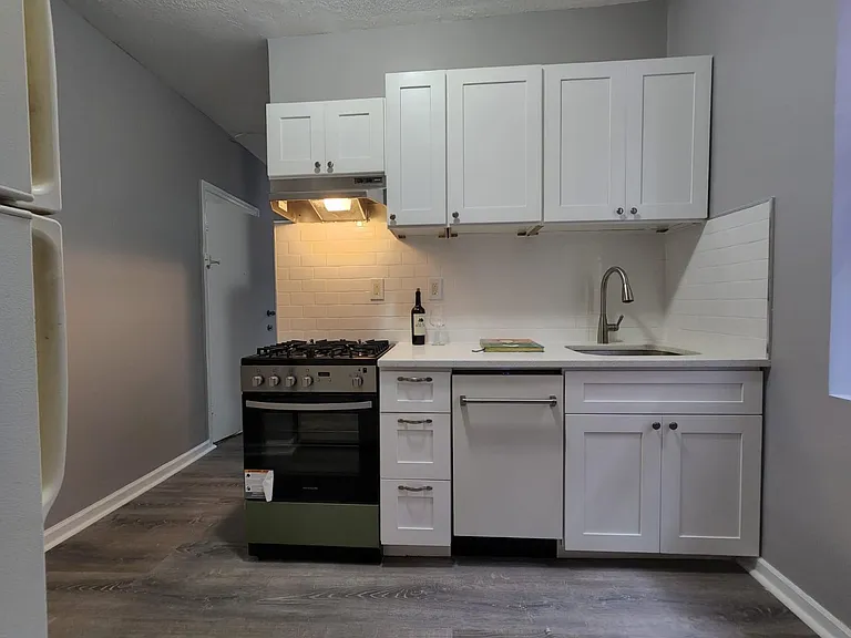 5616 Hudson Ave #2 — Photo 2