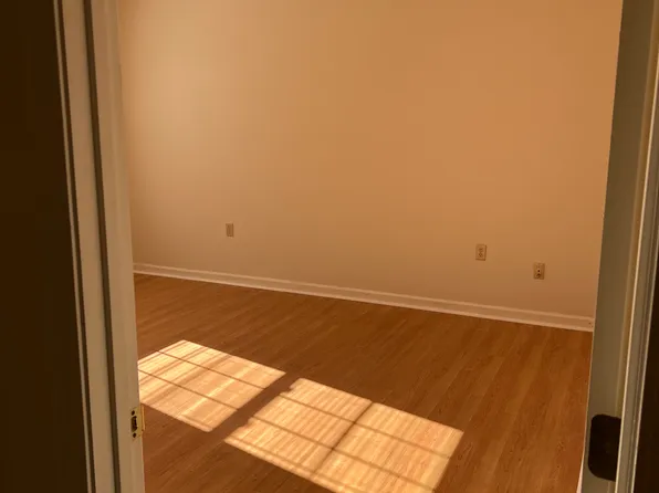 92 Pinewood Rd, Elkview, WV 25071