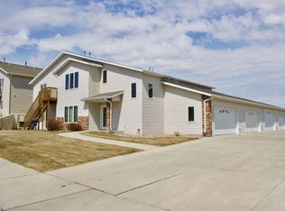 900 Lambton Ave, Bismarck, ND 58503