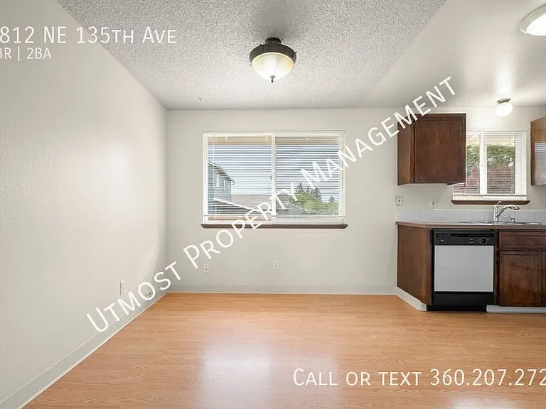 3812 NE 135th Ave — Photo 3
