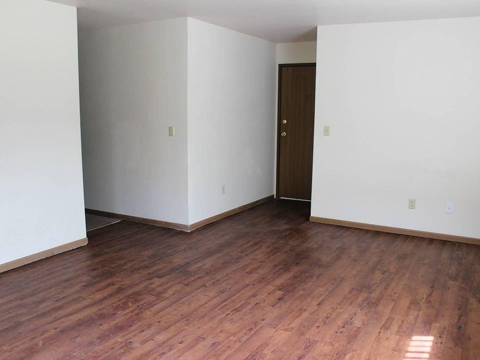 2nd image of 732 Wisconsin St #A