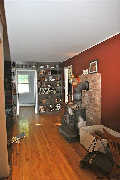 5th image of 207 HAND HOLLOW Road