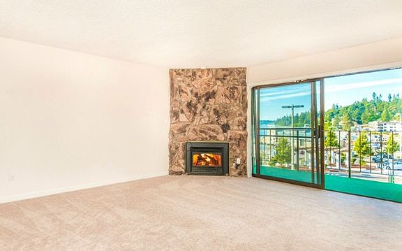 3rd image of 28303 Soundview Dr NE #207