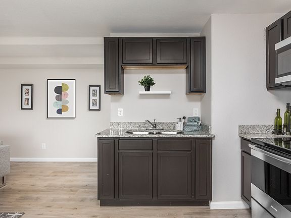 4th image of 2209 Ransdell St #9fb39bd56
