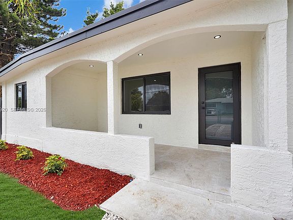 3rd image of 1830 NW 135th St