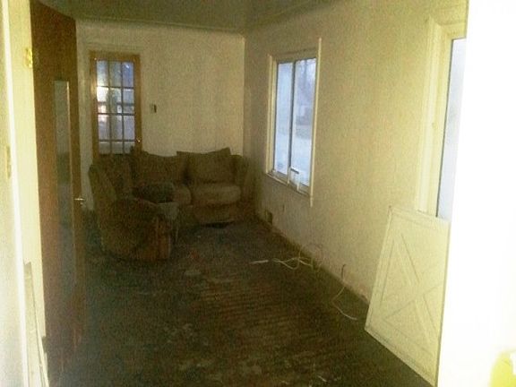 4th image of 2174 E McLean Ave
