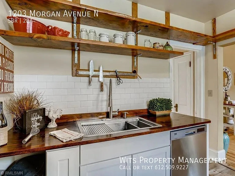 1203 Morgan Ave N — Photo 14