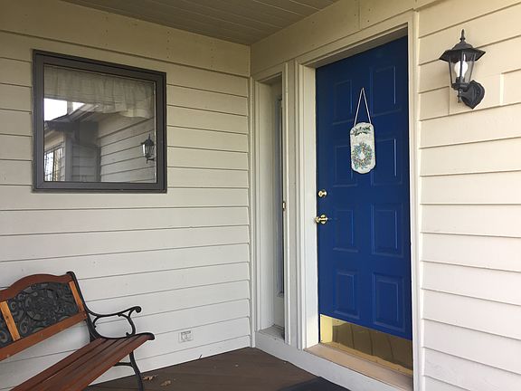4th image of 284 Twin Creeks Dr
