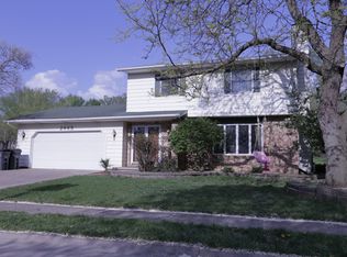 2965 Willow Dr, Bettendorf, IA 52722