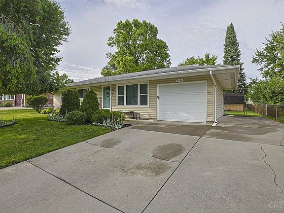2nd image of 2465 Horning Dr