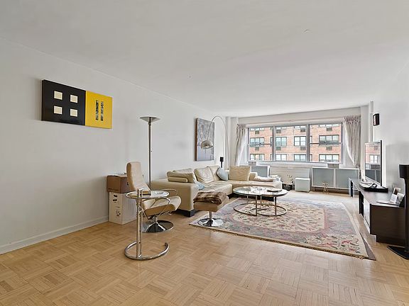 4th image of 70 E 10th St APT 6P