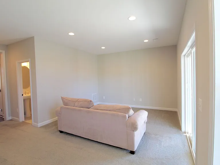 3398 Monterey Dr — Photo 5