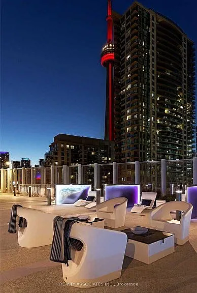 10 York St #2907 — Photo 31