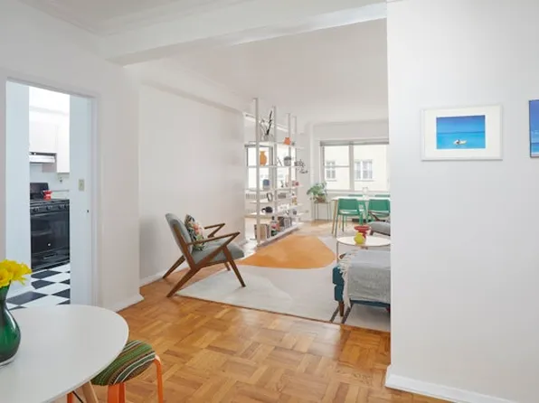 415 East 52nd Street image 1 of 10