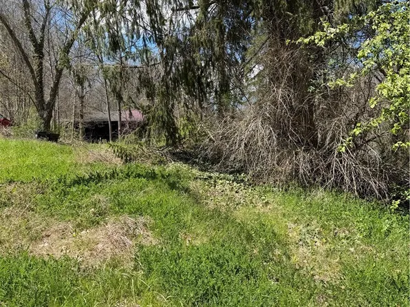 2615 Yellow Creek Rd, Akron, OH 44333