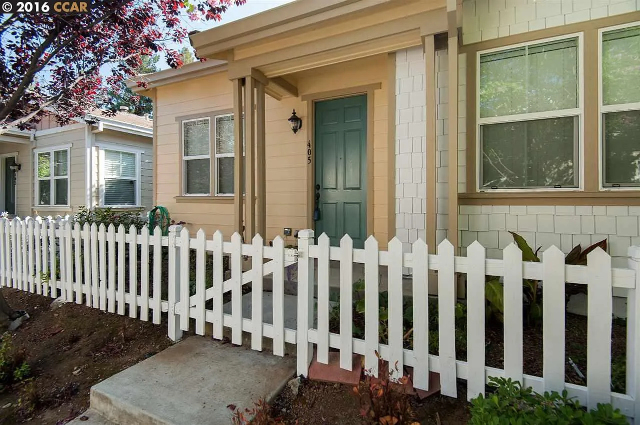405 Seville Ln photo 1