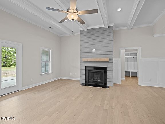 3rd image of 338 Shortleaf Drive