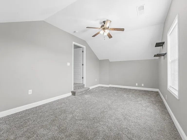 843 Crestone Ln — Photo 32