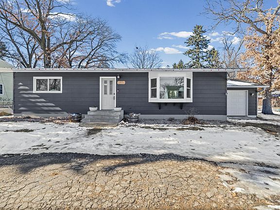 3rd image of 4171 Summit Ln