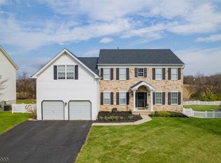 1833 Gary Rd, Stewartsville, NJ 08886