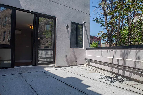 Rented by Next Door Realty NYC | media 21