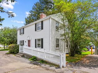 11 W Main St, Avon, CT 06001